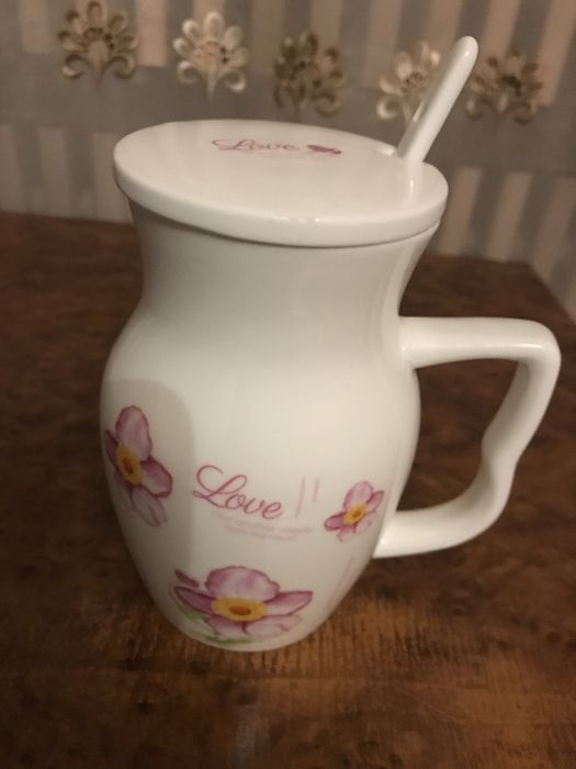 Продам новую керамическую чашку.