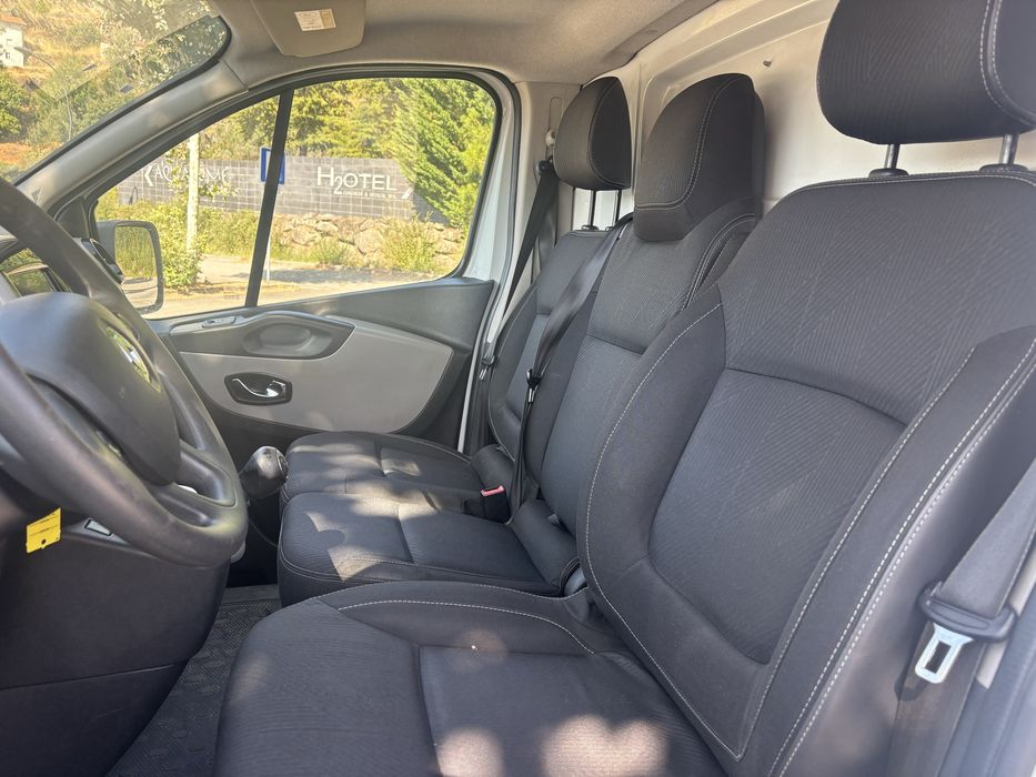 Renault trafic 125 cavalos (iva dedutivel )