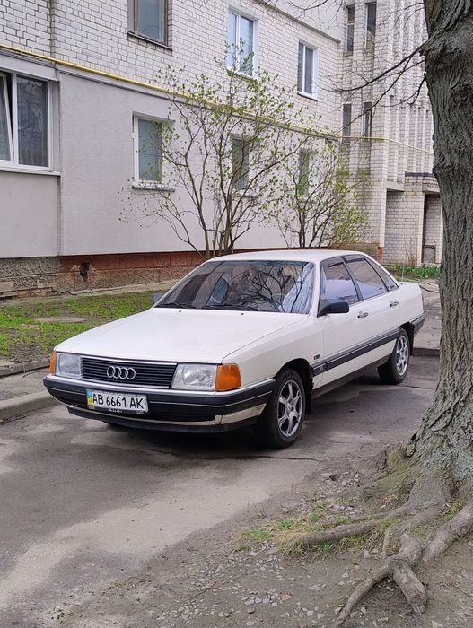Ауді 100 с3 (сігара)