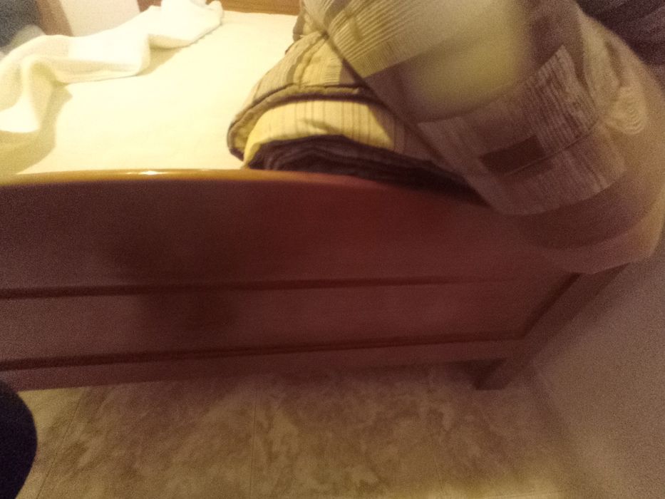 Vendo cama madeira casal