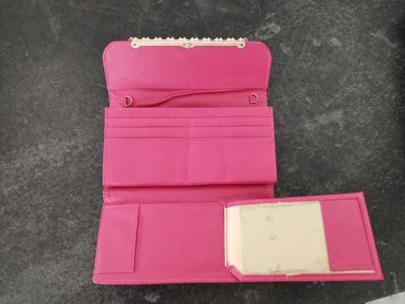 Portfel różowy, nowy, nieużywany