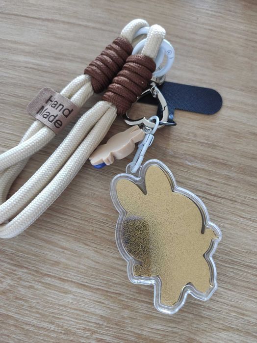 Breloki do komórki Labubu