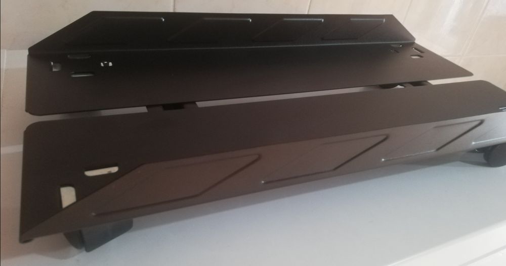 Base com Rodas para Torre de PC / CPU – Ajustável