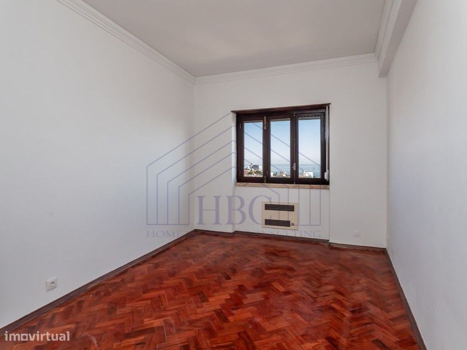 Apartamento T3 com Vista Rio - Lisboa