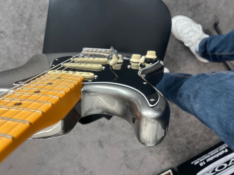 Fender American Professional II Stratocaster RW ESQUERDINA