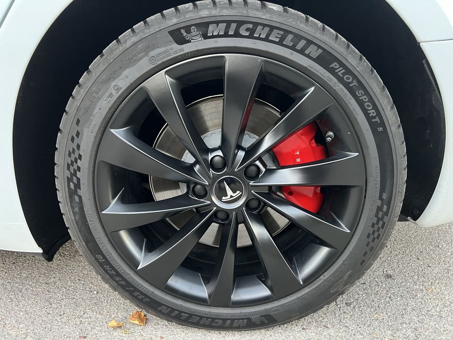 2023 Tesla Model 3 Perfomance