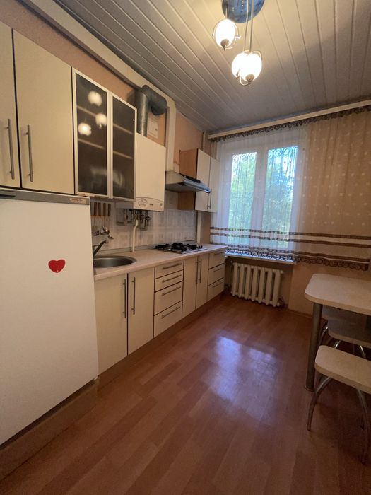 Продам 2 комн. квартиру с ремонтом