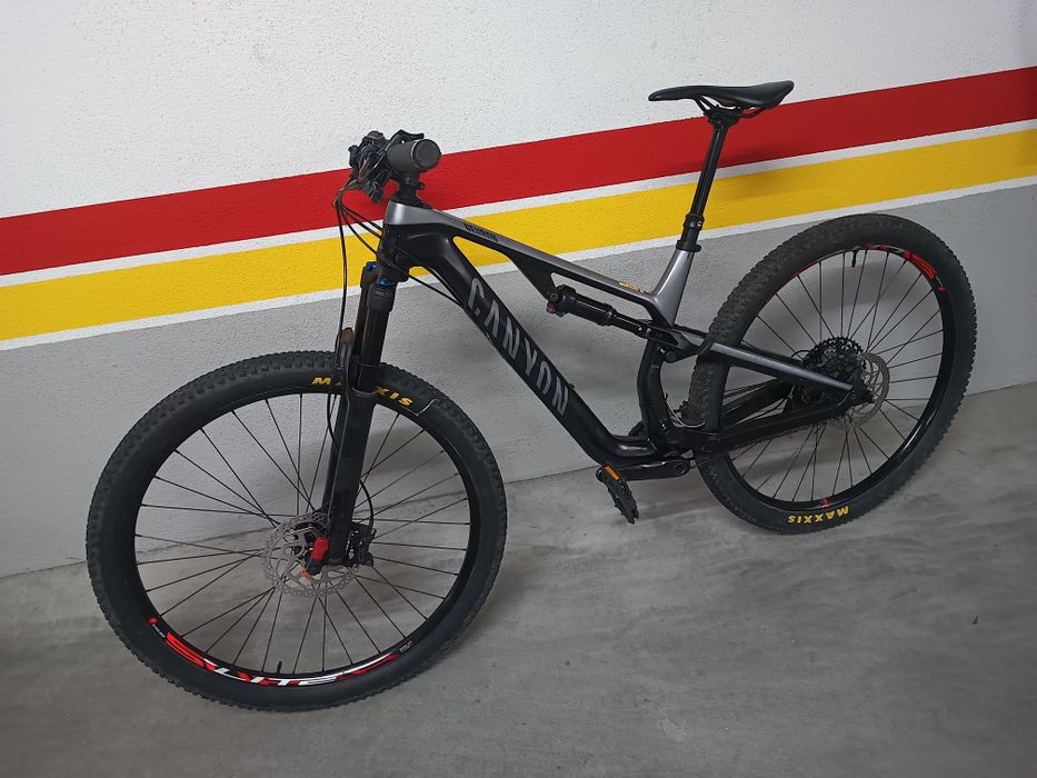 Canyon CF9 - BTT - Carbono - Suspensão Total