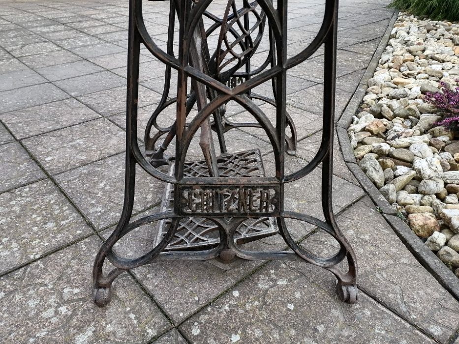 Zabytkowa maszyna do szycia GRITZNER