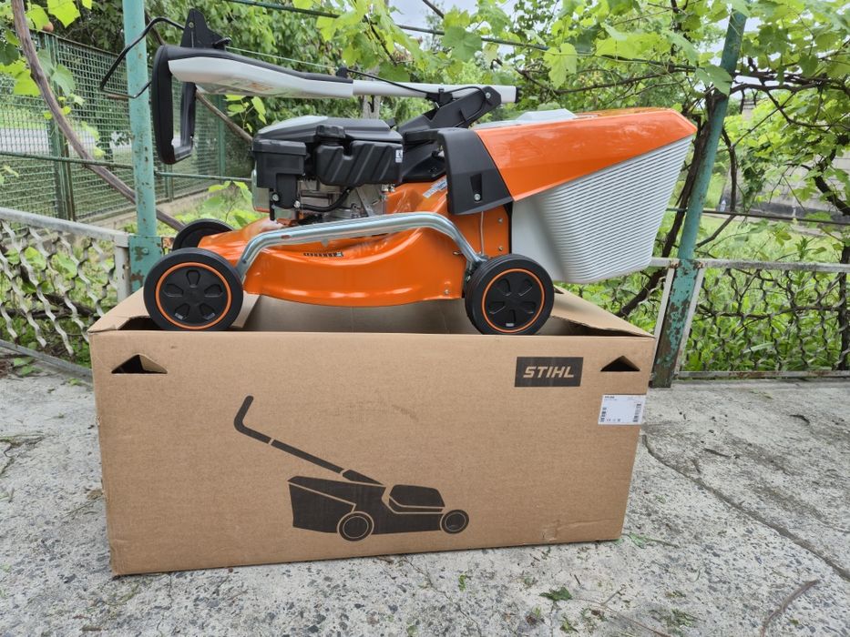 Газонокосилка бензиновая Stihl RM 248 — Состояние НОВОЙ! На гарантии.