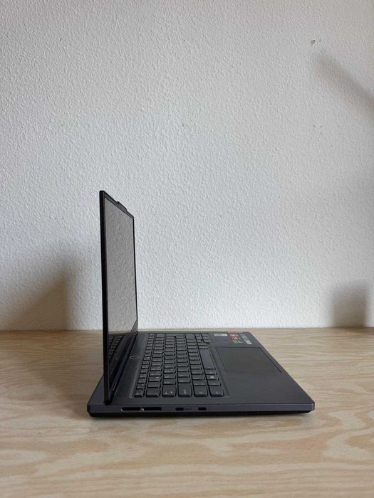 Portátil Lenovo Legion Slim 5 (32GB RAM, Ryzen 7, RTX 4060, OLED)