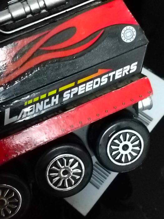 Brinquedos e miniaturas para coleção