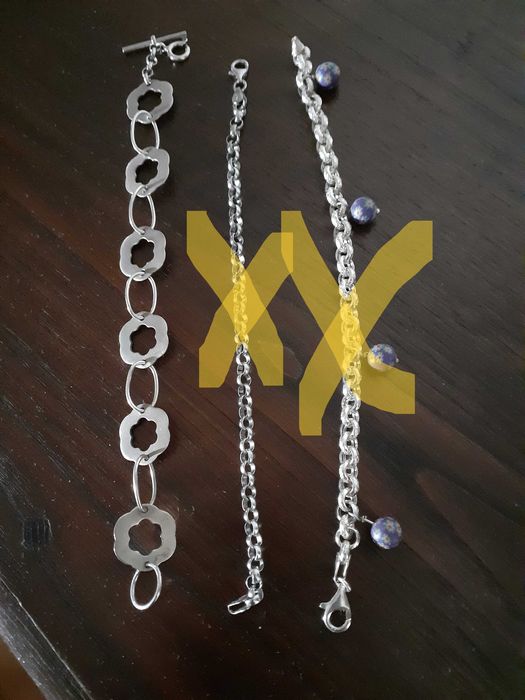 Pulseiras em prata com contraste