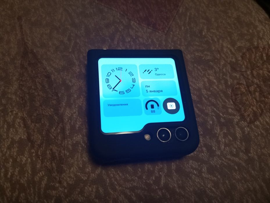 Продам Samsung flip 5