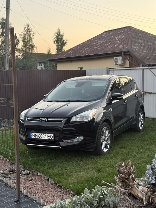 Продам ford escape 2013 года
