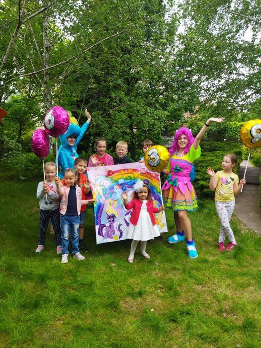 Ціни знижені! Аніматори! Шоу бульбашок! Солодка вата! Хімічне шоу!