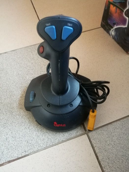 Joystick Genius Flight 2000 F-16