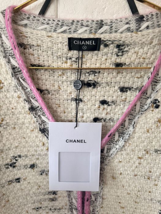 Sliczny sweterek chanel kremowy