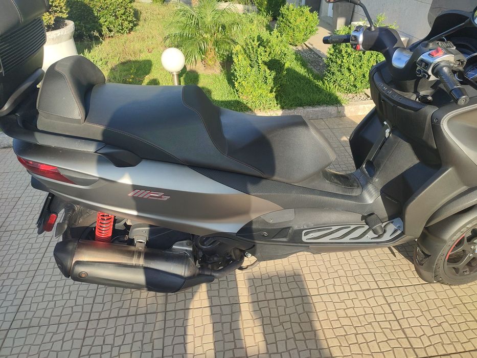 Moto Piaggio MP3 500