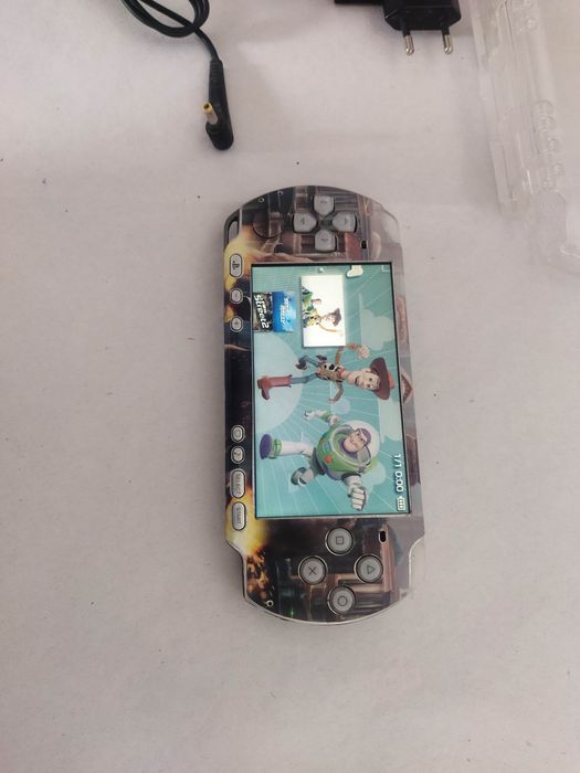 Consola PlayStation portable PSP versão God of war e jogos