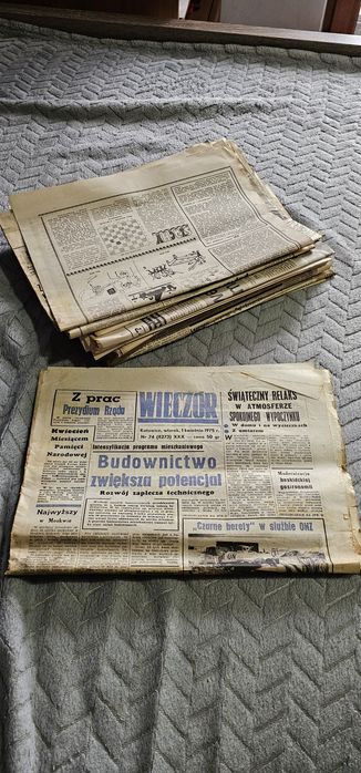 Zestaw starych gazet z lat 1975 trybuna robotnicza, wieczór itp.