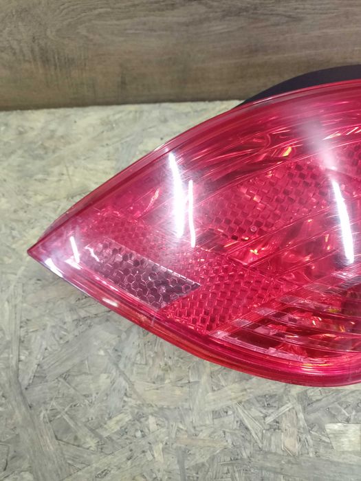 Peugeot 308 T7 hatchback lampa tył tylna prawa lewa oryginał wkład