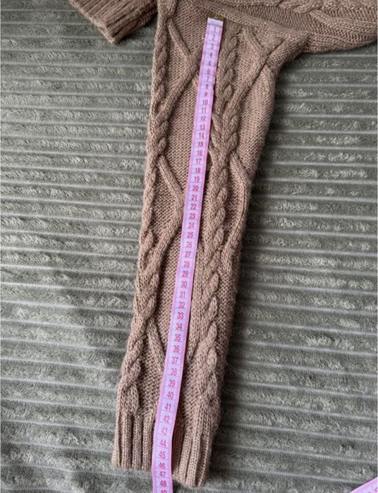 Светр .Розмір М-L