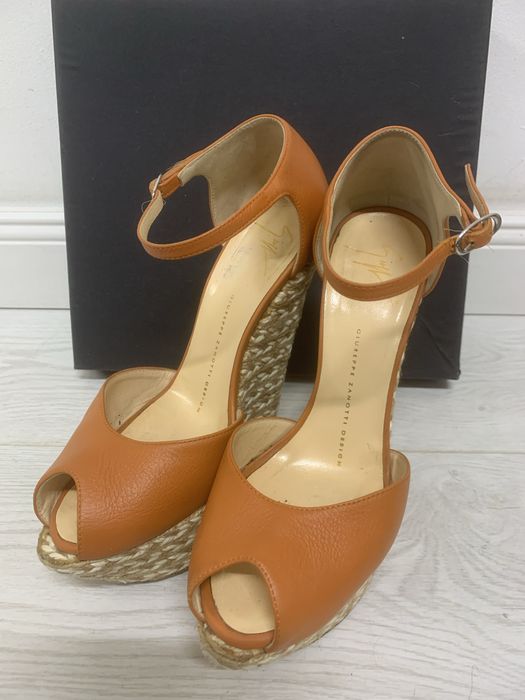 Босоножки  на платформе Giuseppe  Zanotti