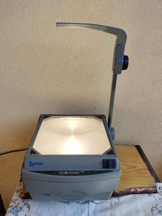 Retroprojetor Nobo Quantum 2521