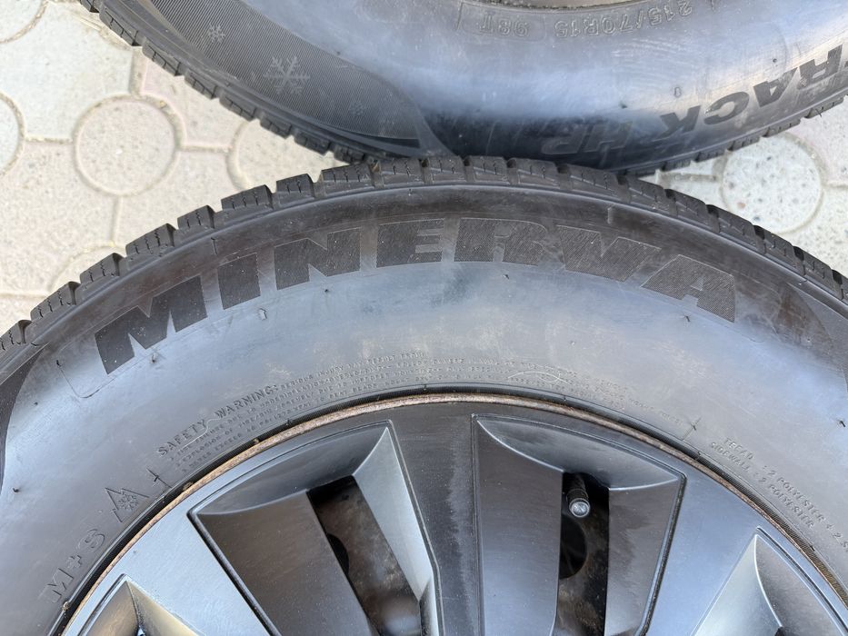 Колеса R15 215 70, 5x114,3 dia 67.1