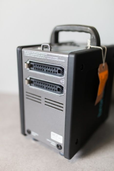 Broncolor A2L Generator + Mobiled Flash Head – Travel Kit64168946936066122