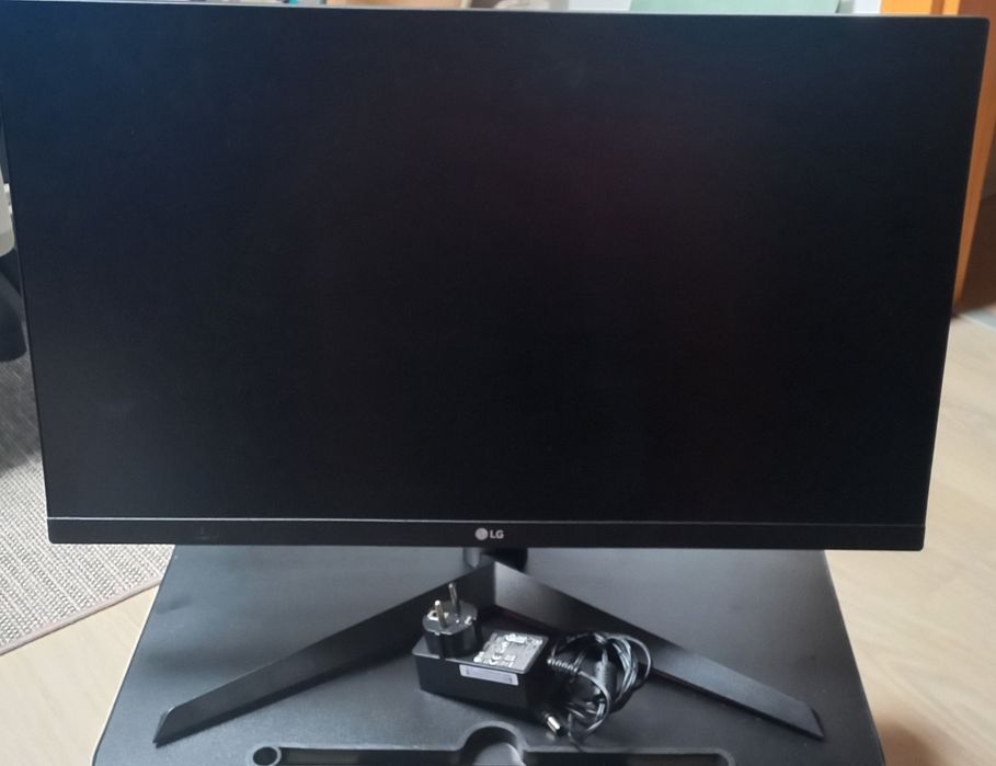 Base de monitor Gaming LG 24MP60G-B (24'' - 1 ms - 75 Hz)
