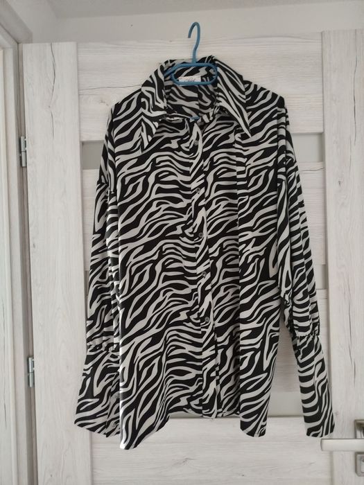 Wyprzedaż ubrań nowe