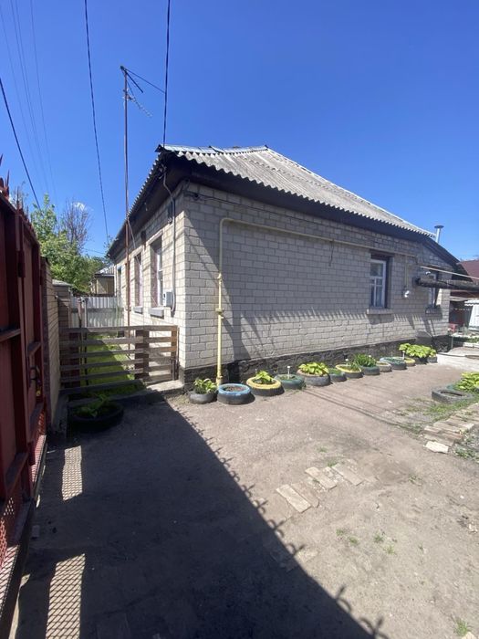 Продаж. 1/2 будинку в тихому центрі ( район Астри)