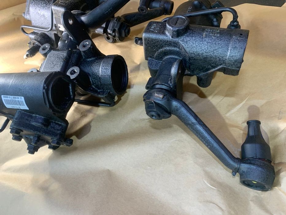 Новий рульовий редуктор Defender Land rover