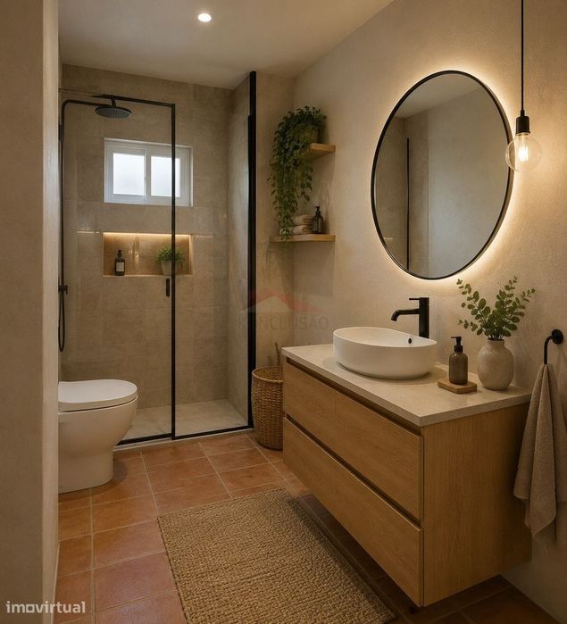 **Moradia T1 em remodelação total com terraço - Labrugeira, Concelh...