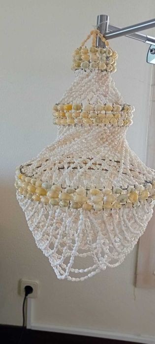 Trabalho artesanal muito perfeito para decoração ou iluminação