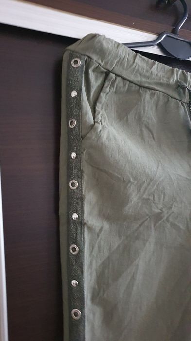 Spodnie damskie w rozm 2 XL  NOWE