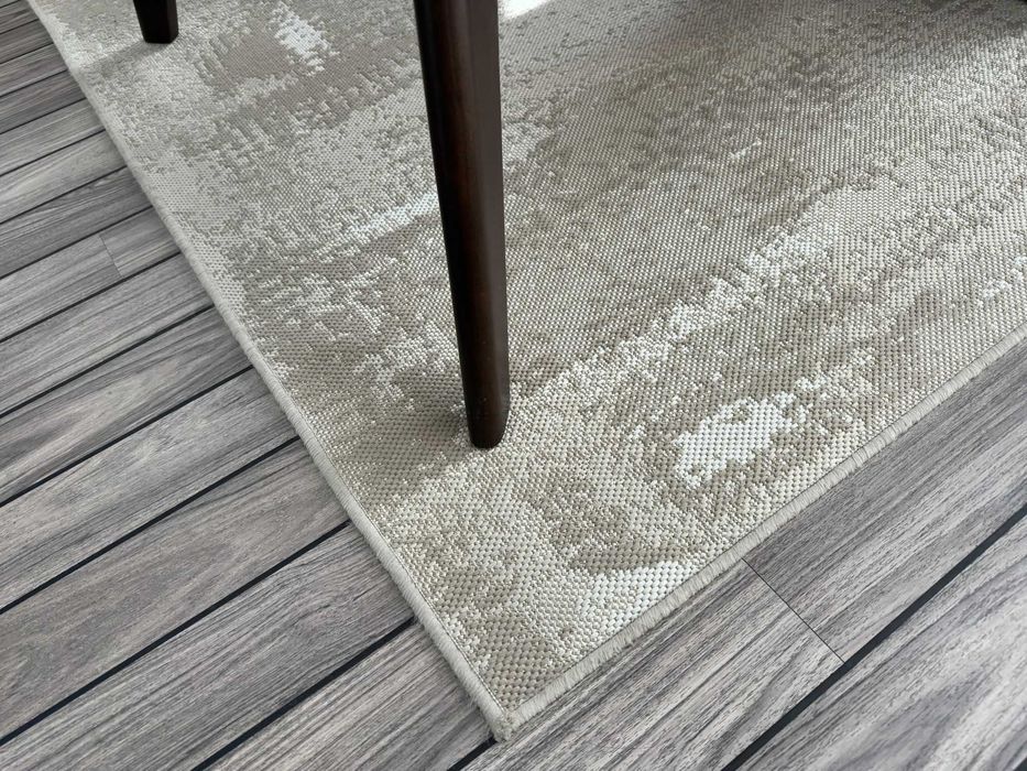 Beige Pattern Rug64738942380802122