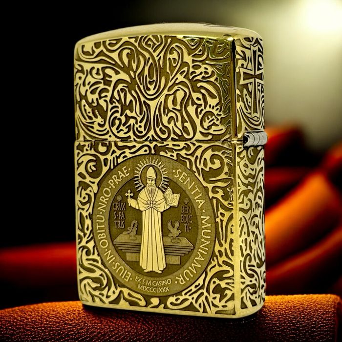 Нова оригінальна запальничка Zippo Constantine Armor Brass