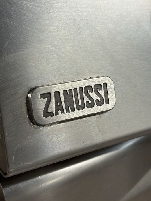 Fritadeira de cozinha industrial zanussi