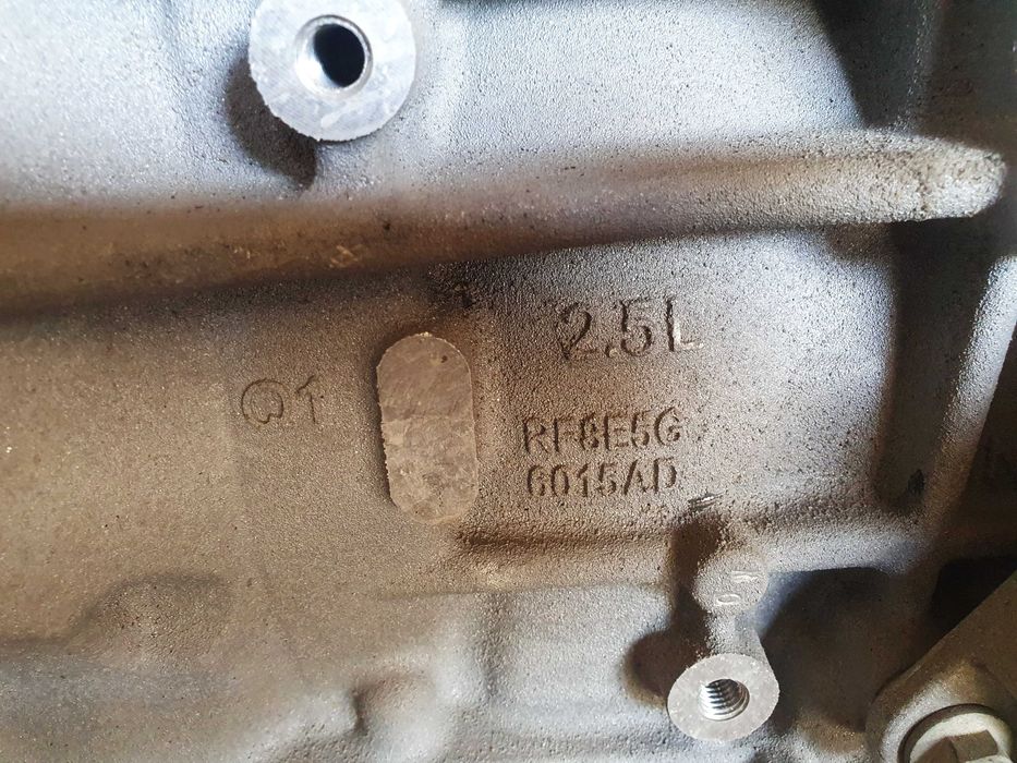 silnik 2,5 L RF8E5G 6015AD benzyna FUSION ESCAPE