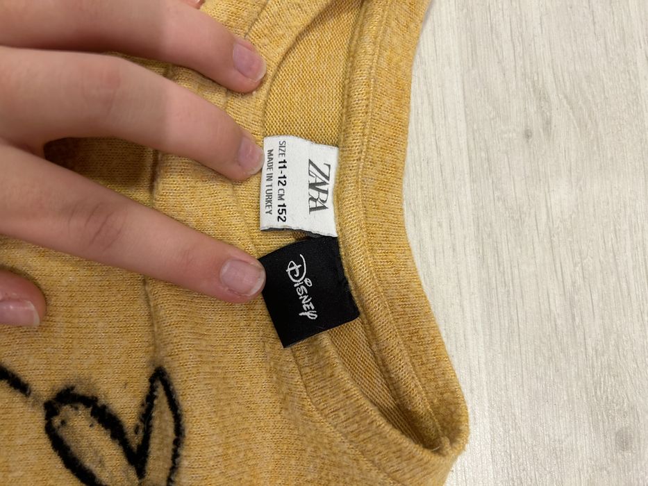 Sweterek z myszką miki