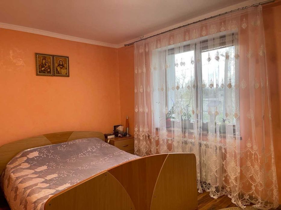 Продам двокімнатну квартиру в смт Квасилів.