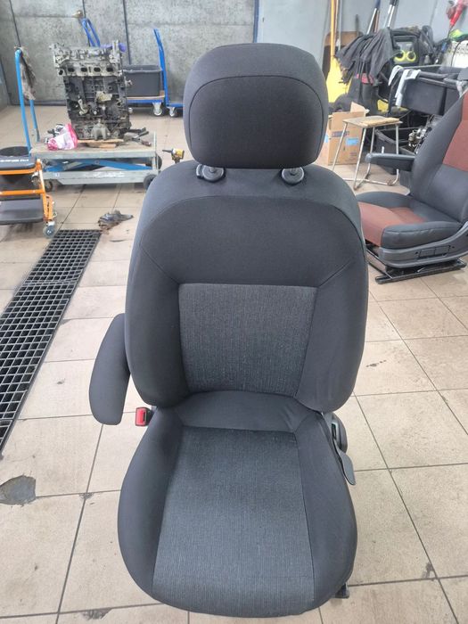 FOTEL LEWY KIEROWCY Z PODUSZKĄ AIRBAG OPEL COMBO D FIAT DOBLO 2 II 10-22r.