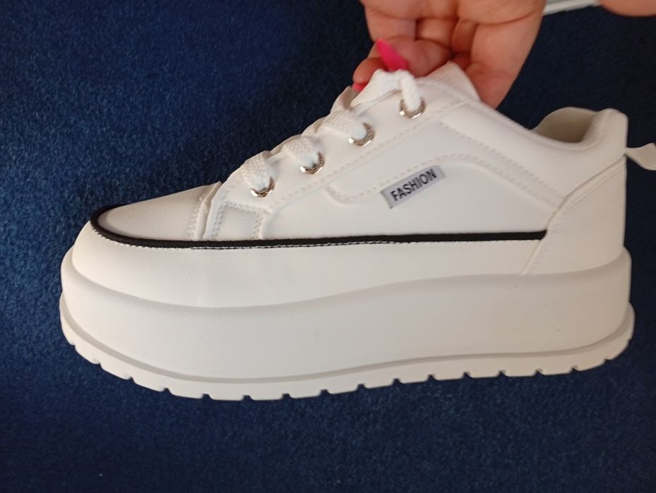 Adidasy damskie na grubym spodzie