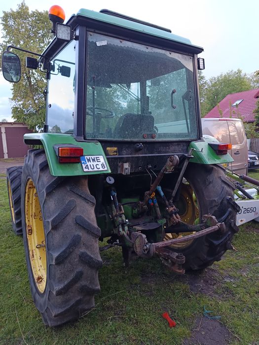 John Deere     2850