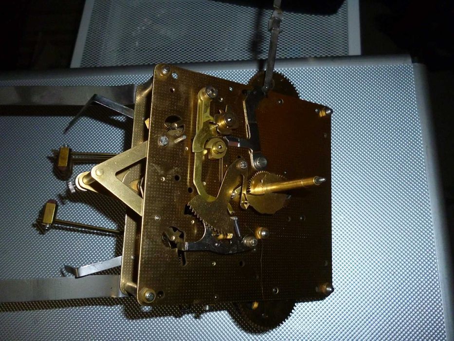 Máquina de relógio de parede para recuperação