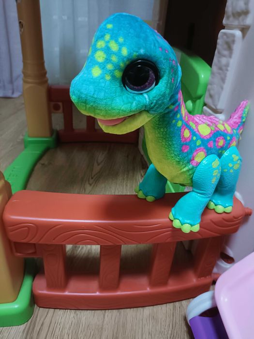 Boneco dinossauro hasbro