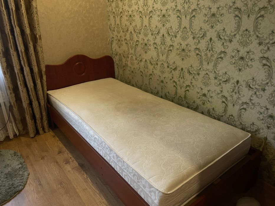 Ліжко односпальне